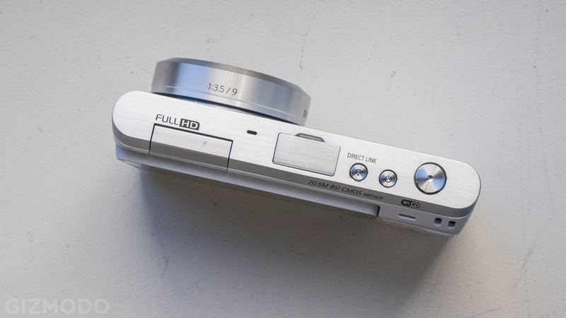 Illustration for article titled Samsung NX Mini: A Tiny New Camera System For the Selfie Generation